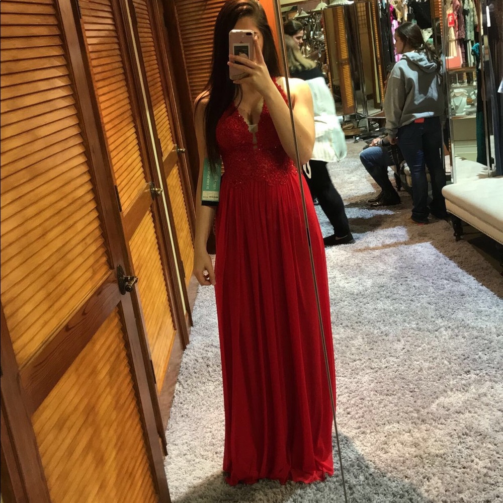 red sherri hill prom dress